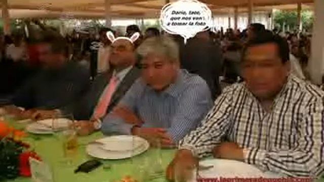 Fotonovela: El cumple del Gober смотреть онлайн