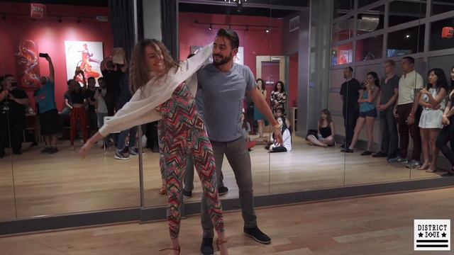 Alisson Sandi & Vanessa Scott - Brazilian Zouk in DC/USA 2019 смотреть онлайн