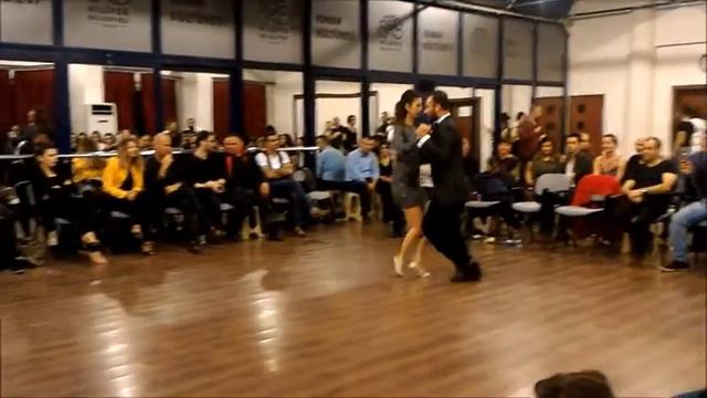 Onurhan ATEŞLİ & Melis NİKSARLI - 4/4 Alfredo De Angelis - Ilusion Azul @Milonga 16 смотреть онлайн