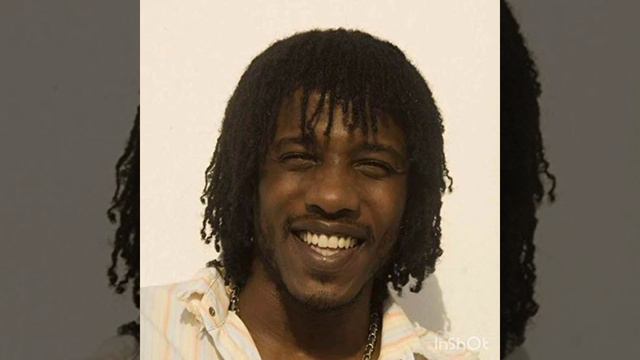 Wayne Marshall - A Little Bit More (Everyday I Smoke) (Sara Riddim)🔥🔥🔥 смотреть онлайн