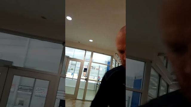 Raffi Torres signs some Vancouver Canucks jersey numbers for DAGR Sportscards and Collectibles смотреть онлайн