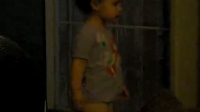 Isabella calling LOUDLY for Uncle Ron. смотреть онлайн