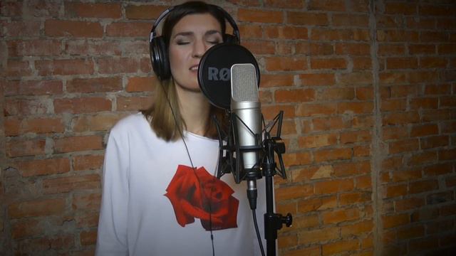 Zana Zu - Can't stop the feeling (Justin Timberlake's acoustic cover) - One mic, one take смотреть онлайн