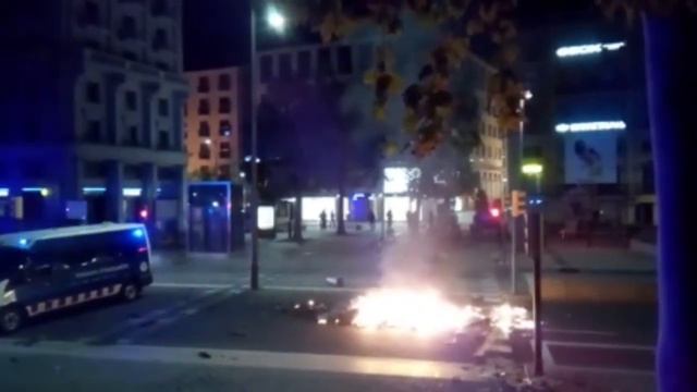 Tensió i trets d'advertiment a Lleida смотреть онлайн