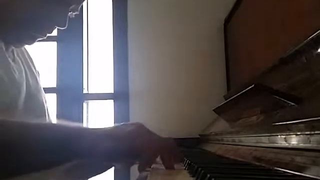 Parabéns ao piano Tony Nardini смотреть онлайн