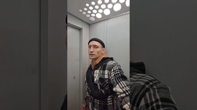 ЗАБРАЛ ТАЧКУ / ВСТРЕТИЛСЯ С БАТЕЙ / ДВИГАЮСЬ РОВНО / ВЛОГ #2 смотреть онлайн