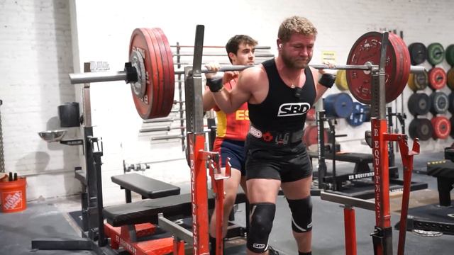 ME HUMILLA en el GIMNASIO LEVANTANDO MAS QUE YO смотреть онлайн
