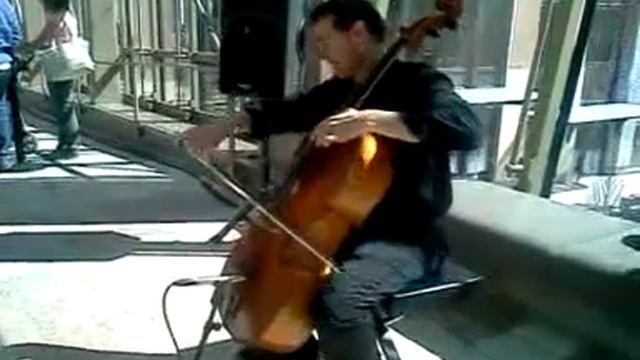 Steven Sharp Nelson (Cello Guy) — Warning: TERRIBLE QUALITY смотреть онлайн