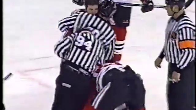 Bob Probert vs Scott Parker смотреть онлайн