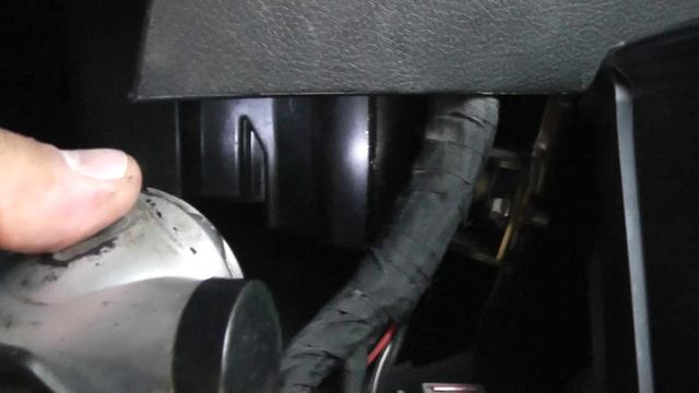 Простое и дешевое решение проблемы заслонок печки новых УАЗ Патриот смотреть онлайн