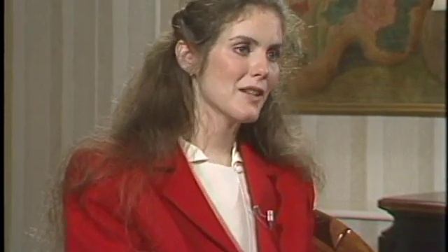 Julie Hagerty for "Airplane II" 1982 - Bobbie Wygant Archive смотреть онлайн