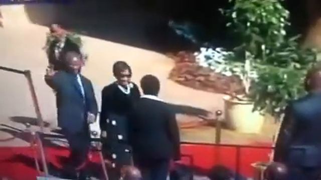 Thabo Mbeki Warm Welcome смотреть онлайн