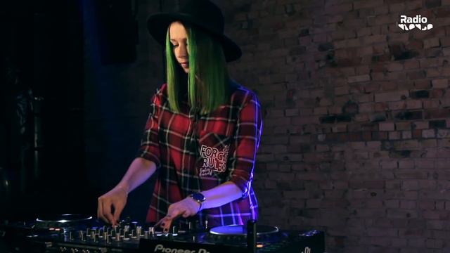 Miss Monique - Live @ Radio Intense Kyiv 12.12.2019 // Progressive House Mix смотреть онлайн