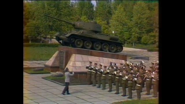 Юрий Богатиков "Под Курском" смотреть онлайн