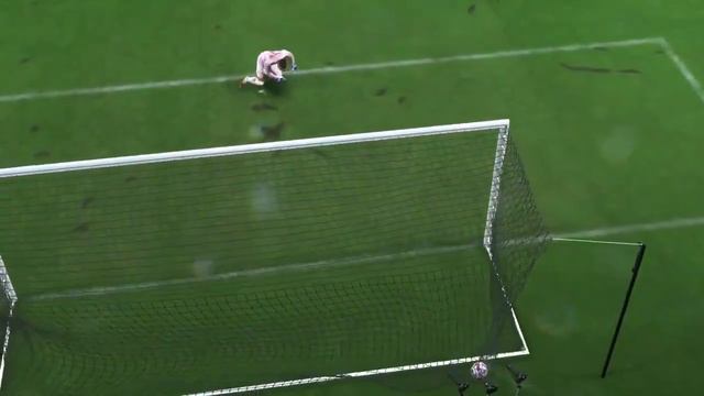 Sydney Leroux demands EA Sports "deflate her boobs" on FIFA смотреть онлайн