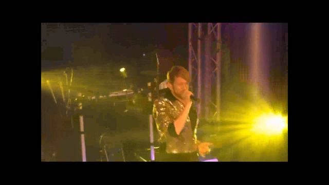 ESC 2010 Michael von der Heide sing "Il pleut de l'or" at Eurovision in Concert 2010 3.mp4 смотреть онлайн