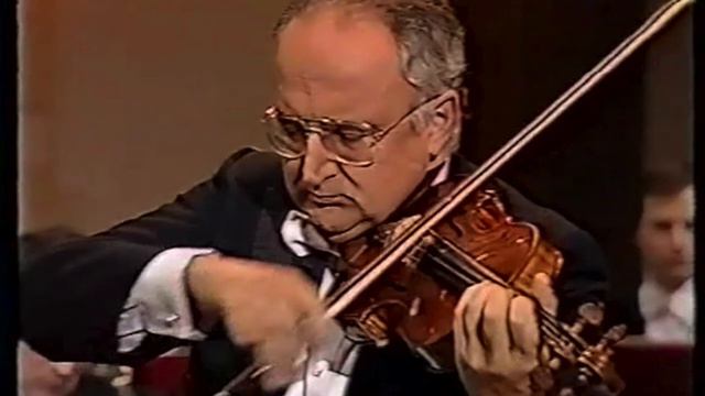 Mozart: Sinfonia Concertante K364 (3/3) - Salvatore Accardo; Toby Hoffman; Prague Chamber Orchestra смотреть онлайн