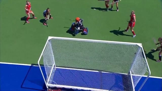 FIH Hockey Academy Skills – Luciana Aymar: Only 5 Indian dribbling pulls to find the circle! смотреть онлайн