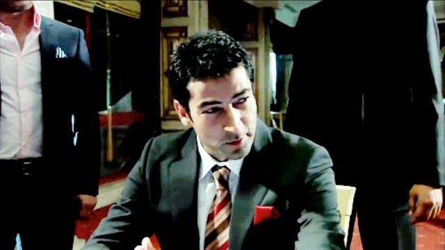 Kenan İmirzalıoğlu - Take Off Your Clothes смотреть онлайн