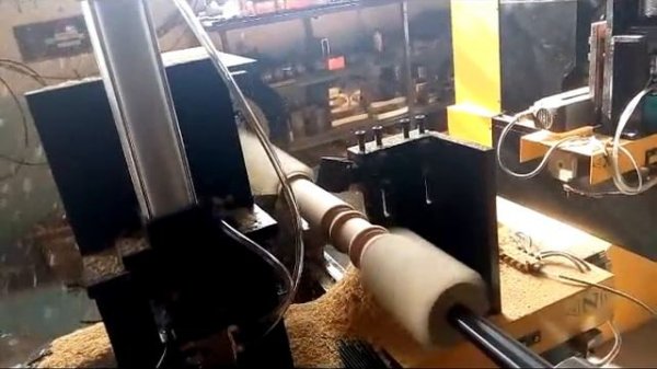 Видео работы токарного станка