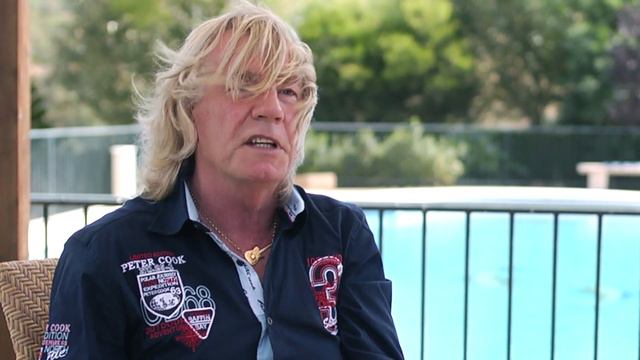 Rick Parfitt Status Quo interview - Talks about Quo song 'Caroline' смотреть онлайн