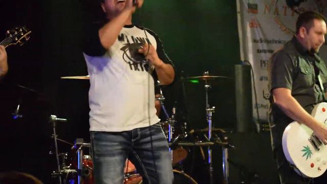 Beyond Influence at Herman's Hideaway смотреть онлайн