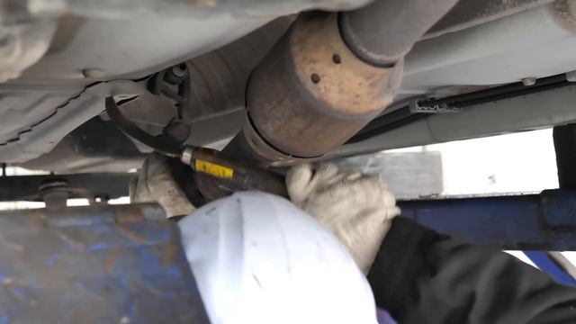 商用車解体のプロセス。脅威の解体技術を持つ日本の車解体会社。 смотреть онлайн