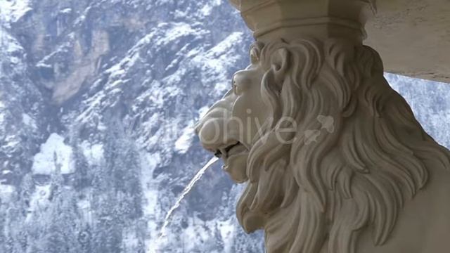 Beautiful Head of Lion in the Mountain. Fountain. смотреть онлайн