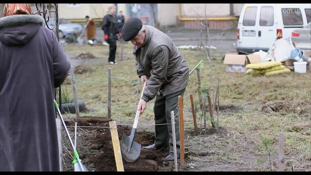 Галина Герега: субботник на Троещине смотреть онлайн