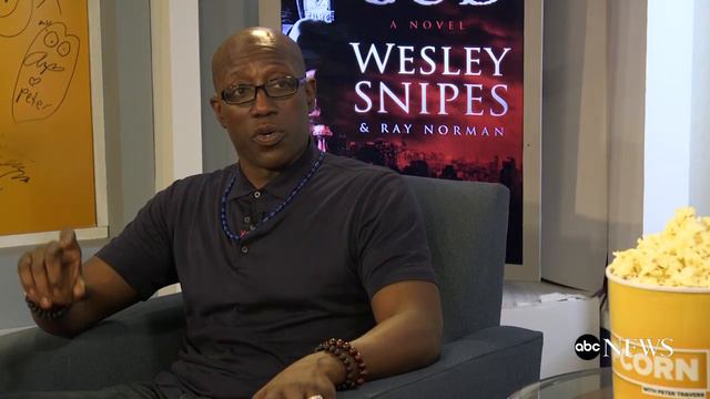 ABC News Popcorn With Peter Travers : Wesley Snipes Interview (2017) смотреть онлайн