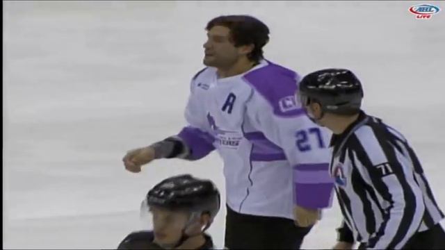 David Broll vs Guillaume Desbiens смотреть онлайн