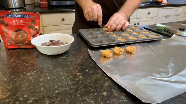 Better than Recess Peanut Butter Cups with Oreo Topping смотреть онлайн