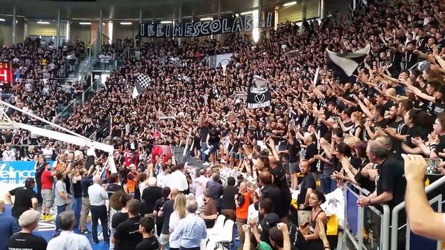 Il ritorno di Ettore Messina - VIRTUS BOLOGNA BOYS 1979 смотреть онлайн