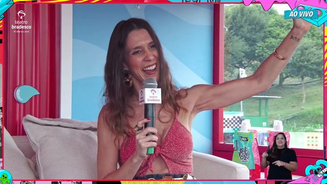 Teatro Bradesco Videocast no #LollaBR: Clarissa com Sarah Oliveira смотреть онлайн