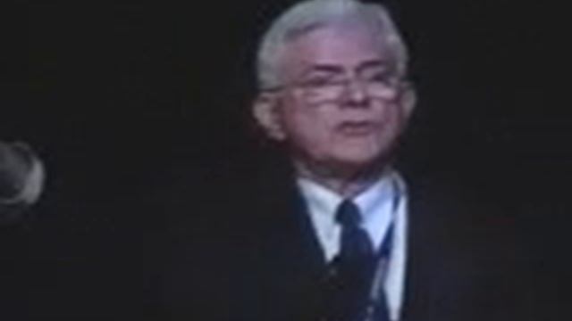 Phil Donahue at Convention смотреть онлайн