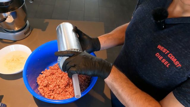 EP11 - How to make sweet Italian sausage, the easy Italian Bratwurst recipe смотреть онлайн