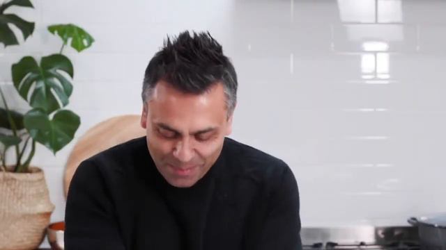 Learn how to make the perfect pizza dough смотреть онлайн