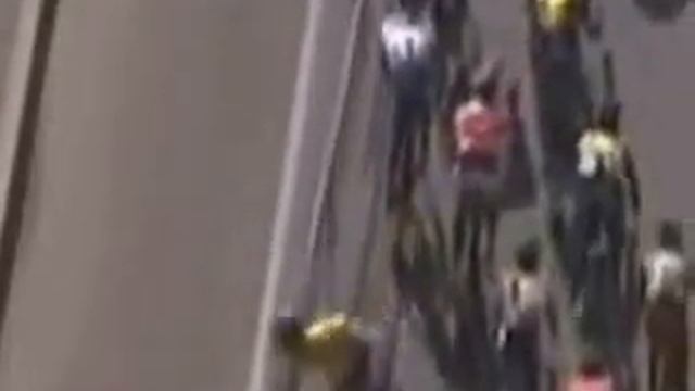 Theo Bos and Daryl Impey Crash (slow mo) - Tour Of Turkey stage 8 смотреть онлайн