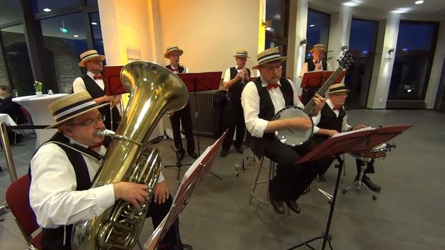 High Society - Porter Steel, Walter Melrose arr. Bill Howard смотреть онлайн