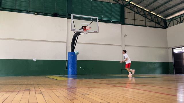 Shootaround Wearing the 361 Degrees AG3 Pro. How many missed shots? смотреть онлайн