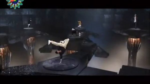 FLYING STEPS Breakin' It Down