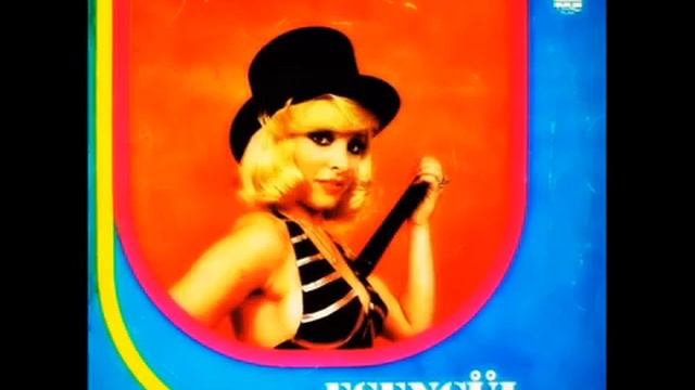 Esengul Cıra Gibi Yanyorum CD смотреть онлайн