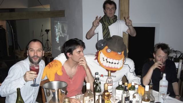 Phil Selway, Ed O'Brien, Colin & Jonny Greenwood and Thom Yorke смотреть онлайн