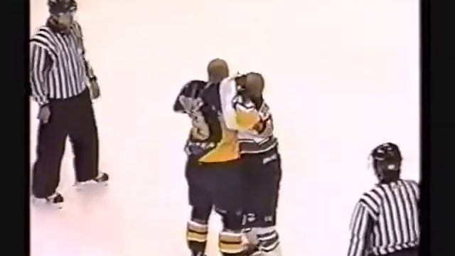 Benoit Beausoleil vs Louis Bedard LNAH 18 11 05 смотреть онлайн