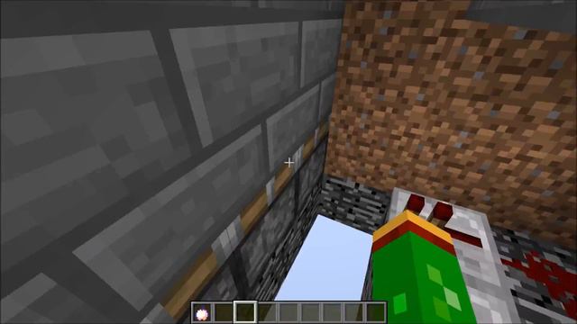 5 REDSTONE TRAPS! | Minecraft Redstone Tutorial смотреть онлайн