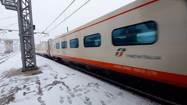 FB 8619 nella neve a Pavia смотреть онлайн