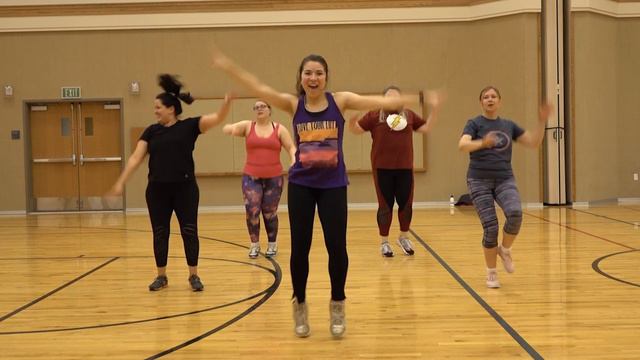 Footloose - Kenny Loggins - Zumba® with Christie (Throwback) смотреть онлайн