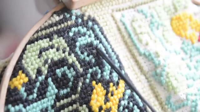 Starting the background | Relaxing William Morris Needlepoint Tapestry Needlework Embroidery Part 5 смотреть онлайн