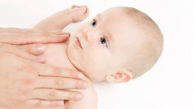 क्या बच्चे कि मालिश डाबर लाल तेल से करना सही है? । Dabar lal Tel Baby massage oil review смотреть онлайн