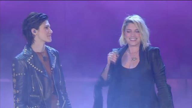 Amici 16 - Duetto di Elisa e Emma - L'anima vola смотреть онлайн
